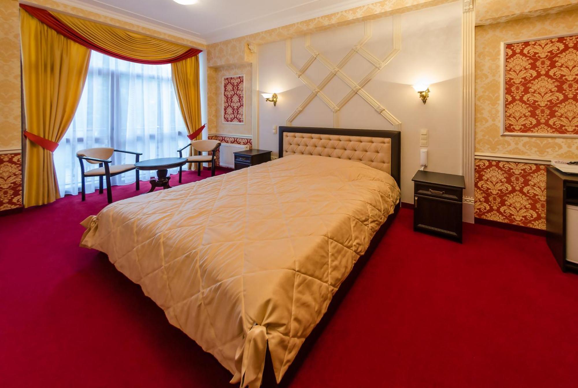 Franz Hotel&Restaurant Ivano-Frankivszk Kültér fotó
