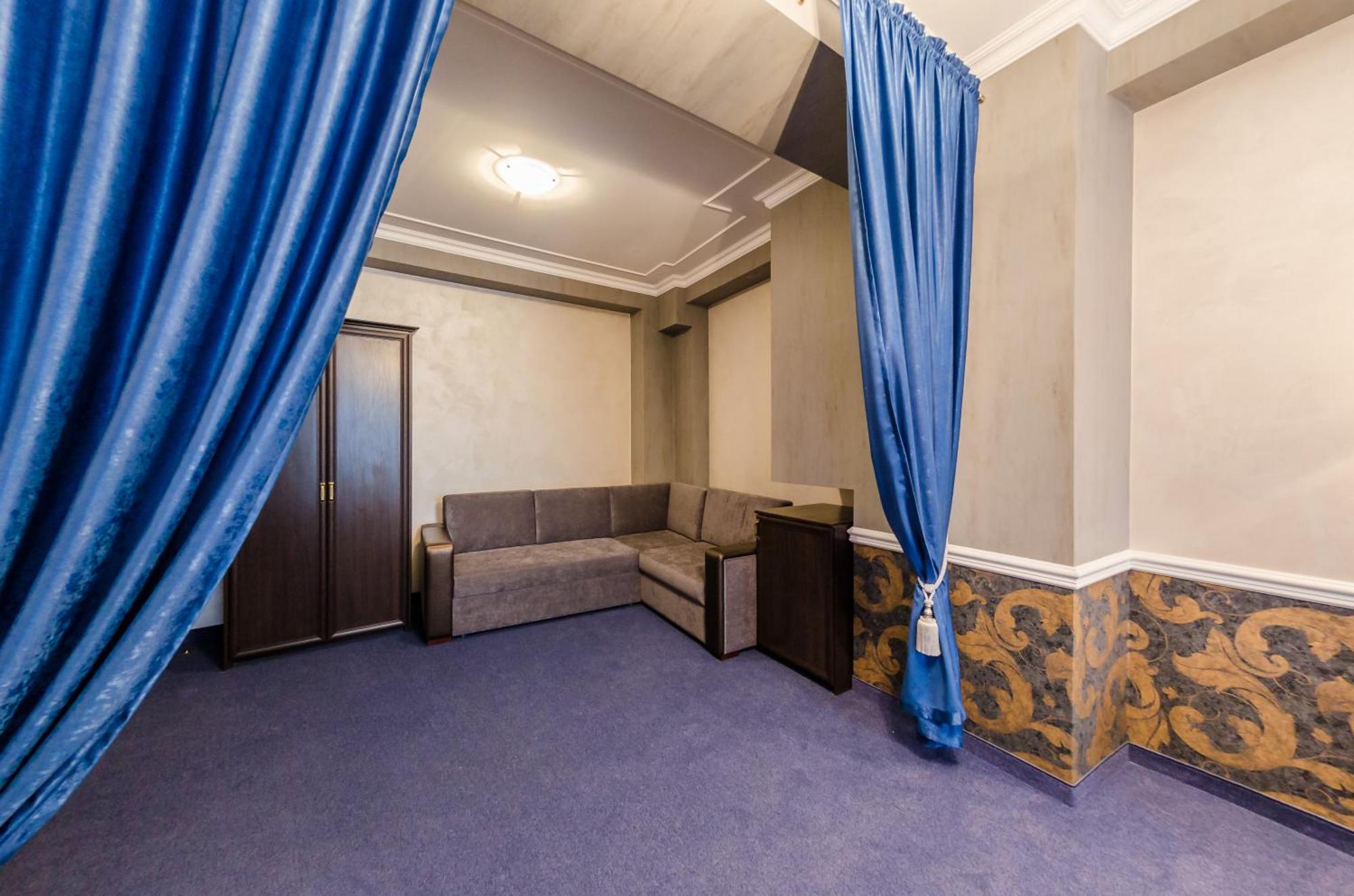 Franz Hotel&Restaurant Ivano-Frankivszk Kültér fotó