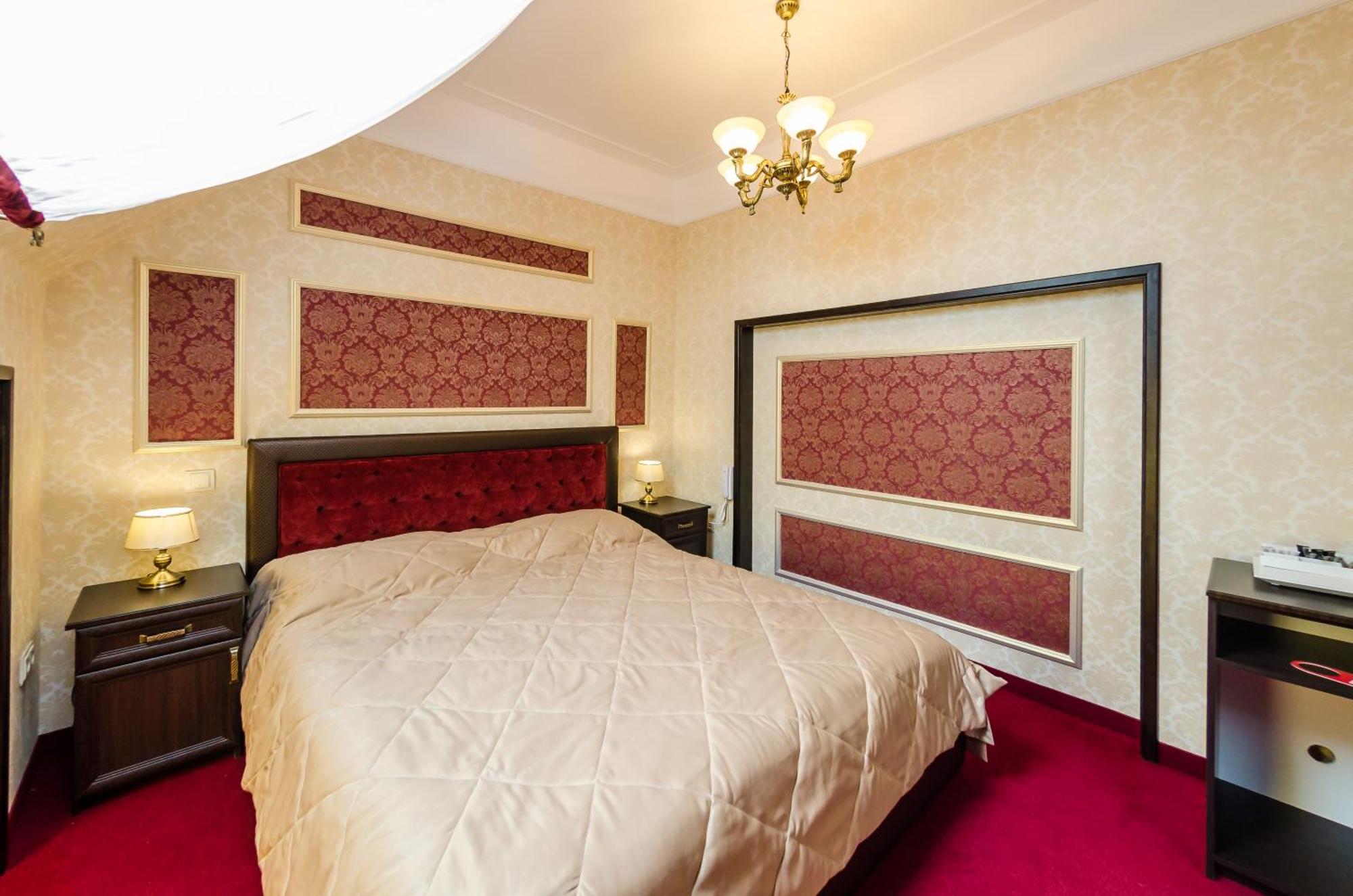 Franz Hotel&Restaurant Ivano-Frankivszk Kültér fotó