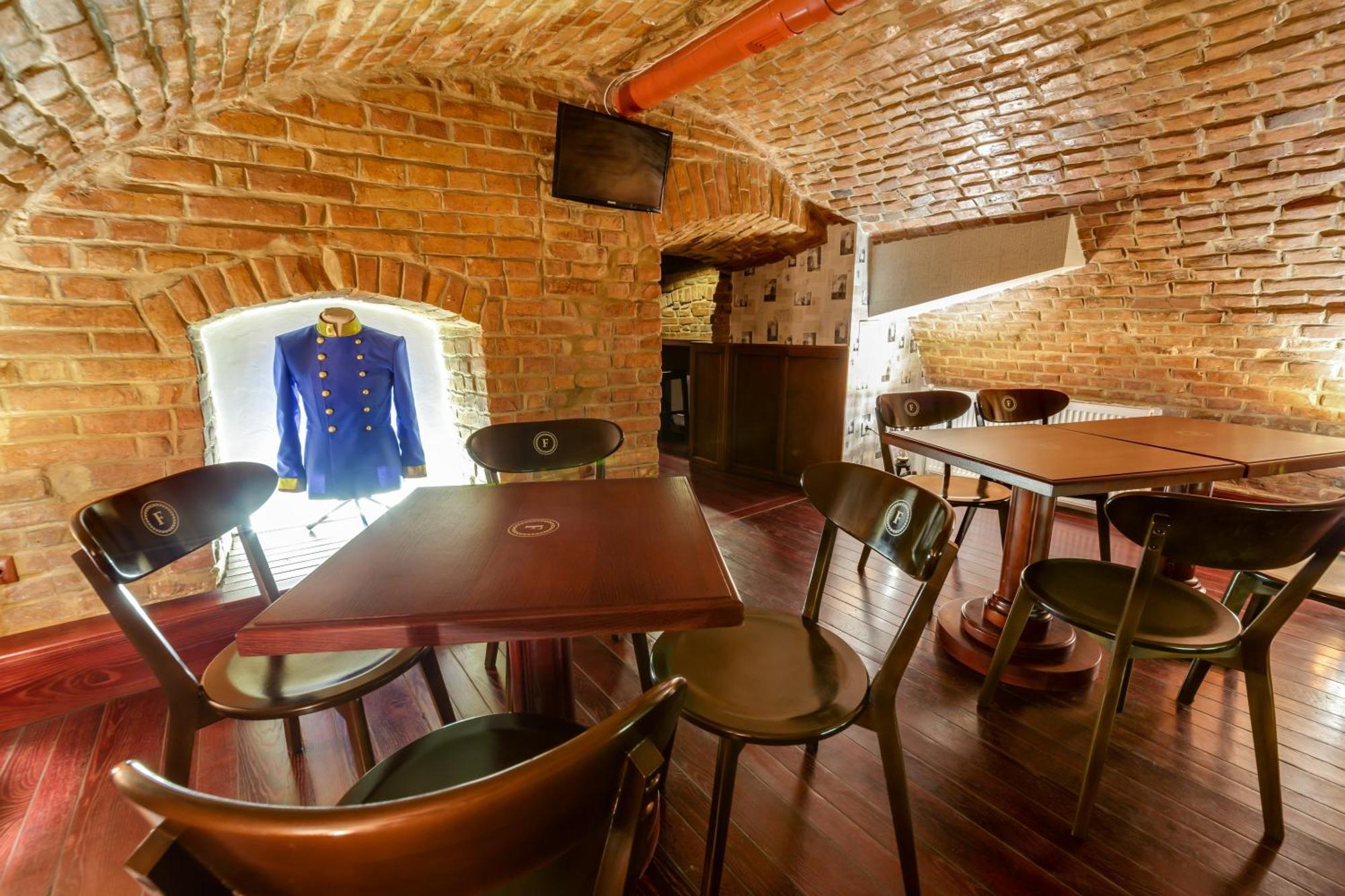 Franz Hotel&Restaurant Ivano-Frankivszk Kültér fotó
