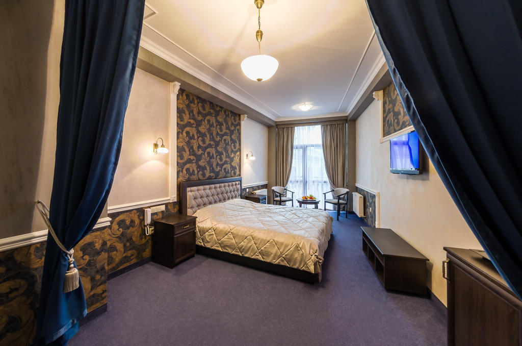 Franz Hotel&Restaurant Ivano-Frankivszk Szoba fotó